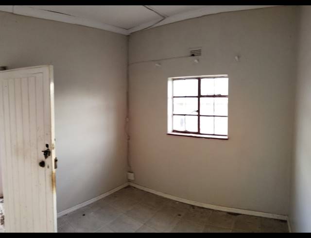 3 BEDROOM HOUSE FOR SALE IN VAN RIEBEECK HOOGTE